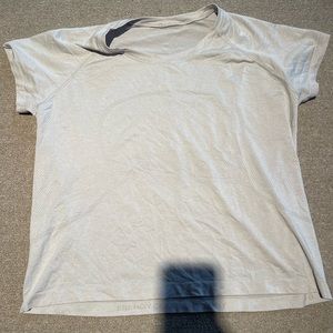 Lululemon Swiftly Tech Short Sleeve Shirt 2.0 Race Length